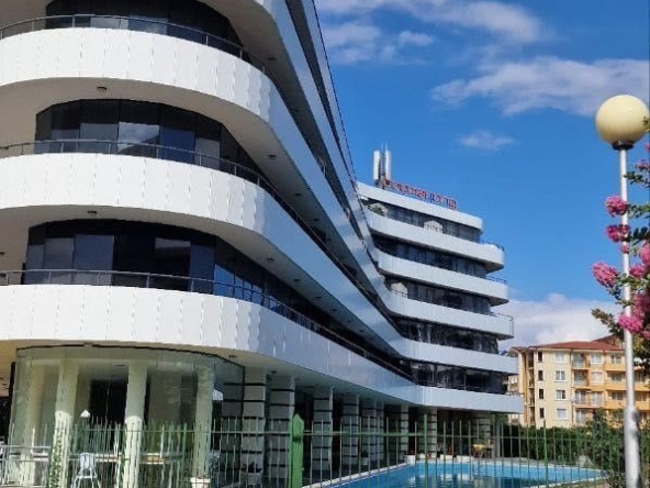 Двустаен апартамент в к.к. Слънчев бряг - 82 кв.м за 1000 €/кв.м - Снимка #1