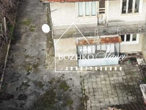 Къща в Долни чифлик - 130 кв.м за 477 €/кв.м - Снимка #1