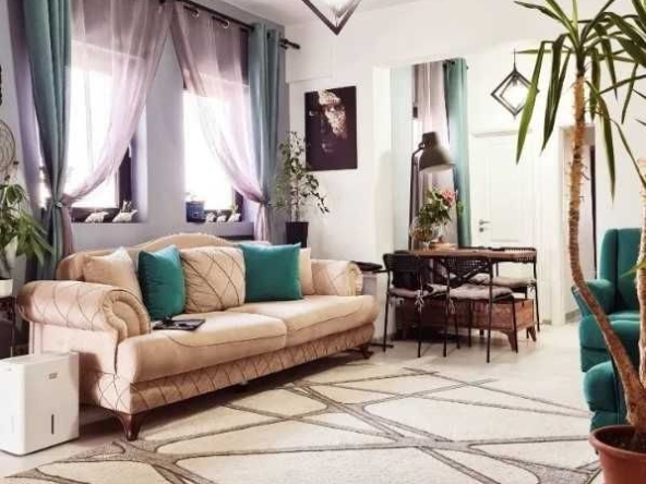 Дава се под наем Тристаен апартамент в Пловдив, Център - 100 кв.м за 398.82 € - Снимка #1