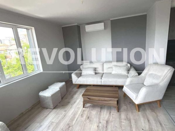 Дава се под наем Етаж от къща в Варна, Виница - 85 кв.м за 850 € - Снимка #1