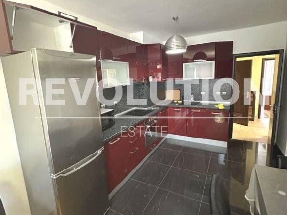 Дава се под наем Тристаен апартамент в Варна, Възраждане 1 - 86 кв.м за 750 € - Снимка #1