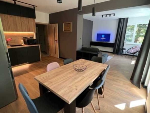 Дава се под наем Тристаен апартамент в София, Лозенец - 90 кв.м за 1095.99 € - Снимка #1