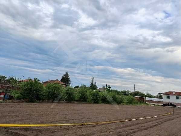 Парцел в с. Стряма, Област Пловдив - 1220 кв.м за 58 €/кв.м - Снимка #1