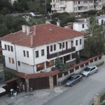 Къща в Котел - 320 кв.м за 463 €/кв.м - Снимка #1