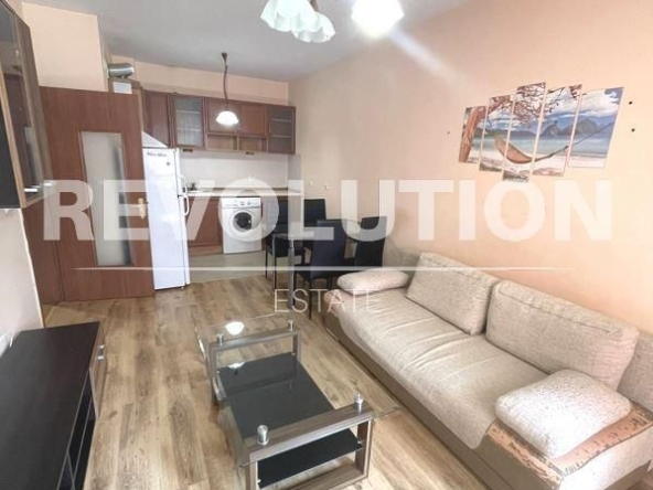 Дава се под наем Двустаен апартамент в Варна, Бриз - 60 кв.м за 425 € - Снимка #1