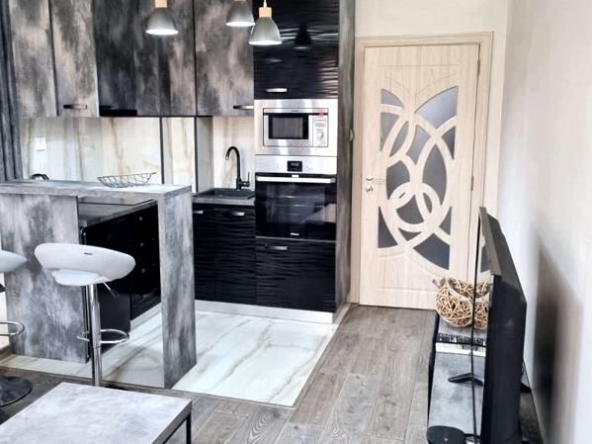 Дава се под наем Двустаен апартамент в Пловдив, Кършияка - 55 кв.м за 410 € - Снимка #1