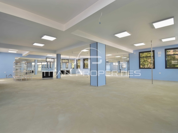 Промишлена сграда в Асеновград - 1650 кв.м за 1261 €/кв.м - Снимка #1