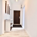 Дава се под наем Тристаен апартамент в Пловдив, Кършияка - 100 кв.м за 561 € - Снимка #1