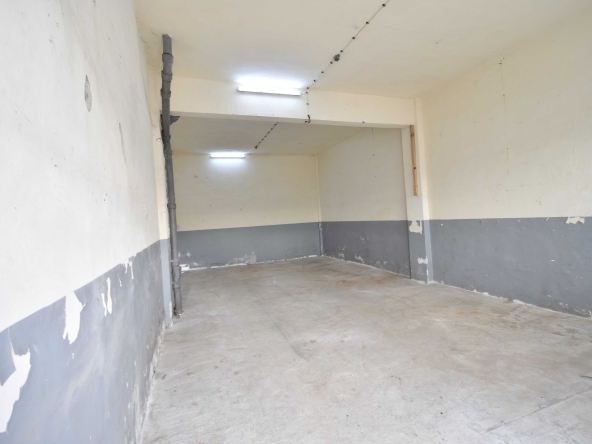 Дава се под наем Склад в Търговище, Промишлена зона - 70 кв.м за 102 € - Снимка #1