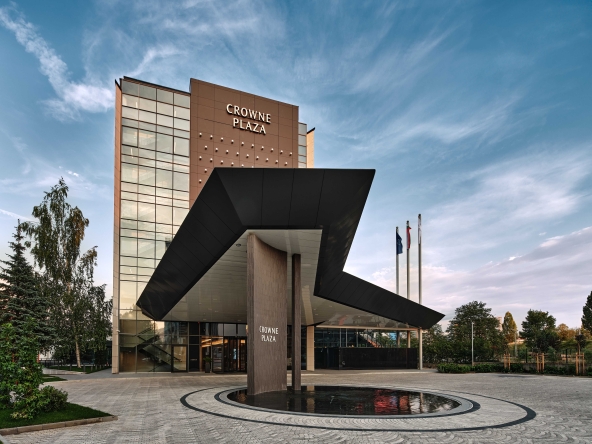 Дава се под наем  в София, Младост 4 -  кв.м за 510 € - Снимка #1