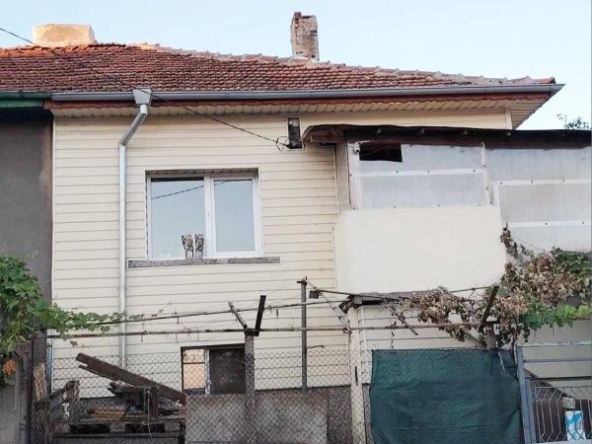 Къща в Русе, Дружба 2 - 140 кв.м за 822 €/кв.м - Снимка #1