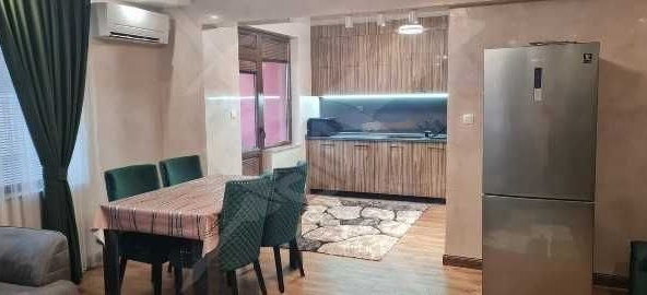 Тристаен апартамент в Пловдив, Остромила - 116 кв.м за 1768 €/кв.м - Снимка #1