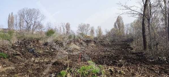 Парцел в Пловдив, Индустриална зона - Юг - 13618 кв.м за 15 €/кв.м - Снимка #1