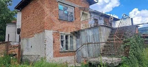 Къща в с. Розовец, Област Пловдив - 100 кв.м за 158 €/кв.м - Снимка #1
