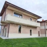 Къща в с. Белащица, Област Пловдив - 253 кв.м за 1 €/кв.м - Снимка #1