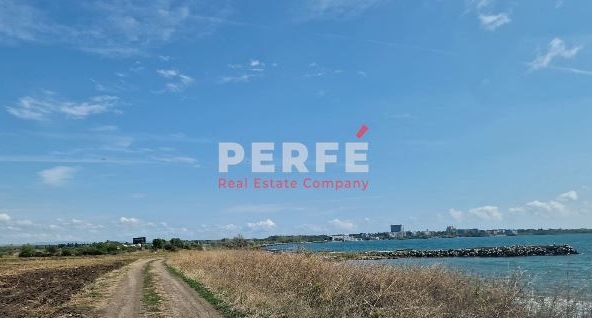Парцел в Поморие - 5001 кв.м за 62 €/кв.м - Снимка #1