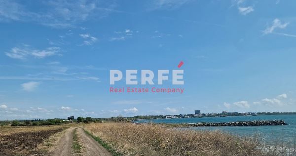Парцел в Поморие - 5001 кв.м за 62 €/кв.м - Снимка #1