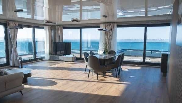 Дава се под наем Тристаен апартамент в Бургас, Сарафово - 190 кв.м за 1900 € - Снимка #1