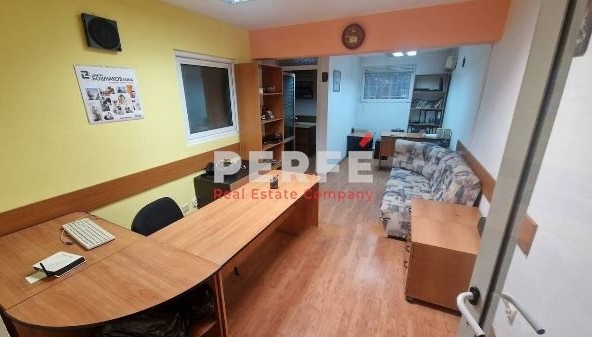 Офис в Бургас, Възраждане - 99 кв.м за 1516 €/кв.м - Снимка #1