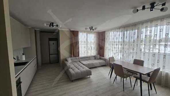 Двустаен апартамент в Пловдив, Кършияка - 80 кв.м за 2072 €/кв.м - Снимка #1