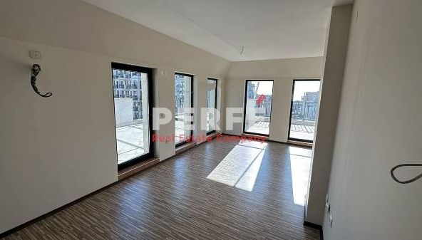 Тристаен апартамент в Свети Влас - 133 кв.м за 715 €/кв.м - Снимка #1