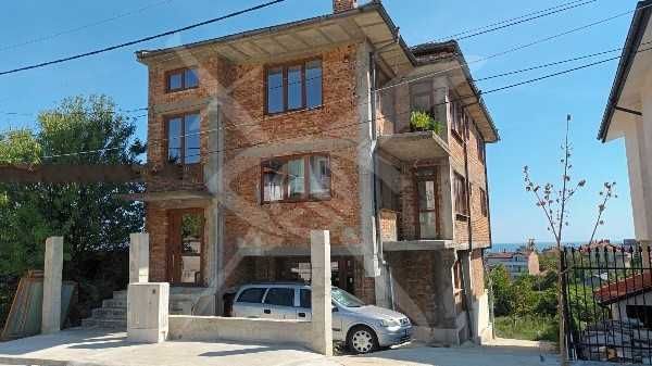 Къща в Обзор - 566 кв.м за 704 €/кв.м - Снимка #1