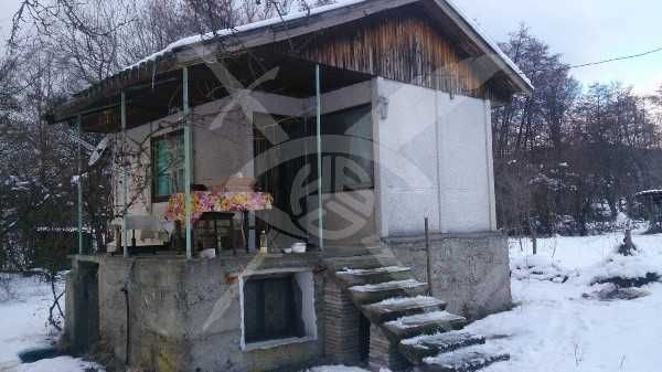 Къща в с. Кръстевич, Област Пловдив - 537 кв.м за 12 €/кв.м - Снимка #1