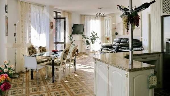 Тристаен апартамент в Несебър - 160 кв.м за 829 €/кв.м - Снимка #1