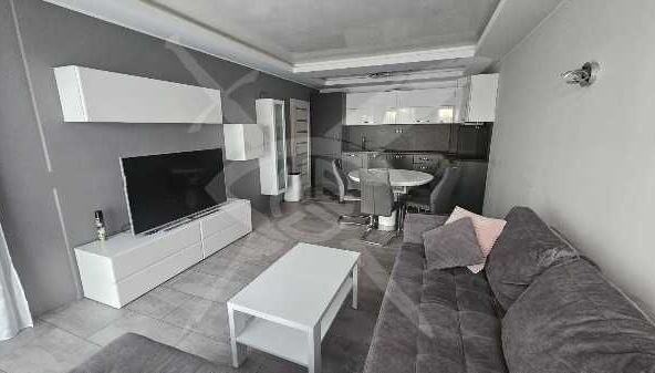 Двустаен апартамент в Пловдив, Гагарин - 72 кв.м за 2209 €/кв.м - Снимка #1