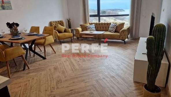 Дава се под наем Тристаен апартамент в Бургас, Сарафово - 125 кв.м за 1275 € - Снимка #1