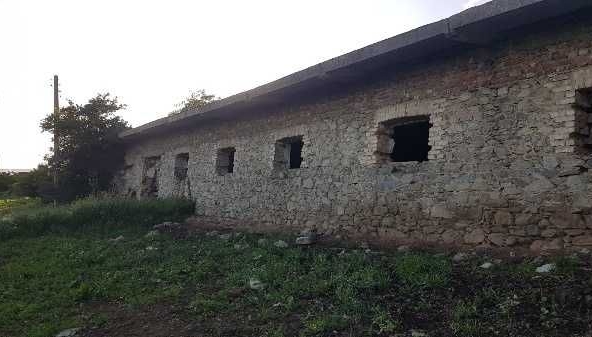 Промишлена сграда в Карлово - 540 кв.м за 186 €/кв.м - Снимка #1