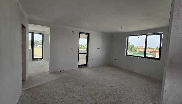 Къща в с. Радиново, Област Пловдив - 500 кв.м за 1000 €/кв.м - Снимка #1