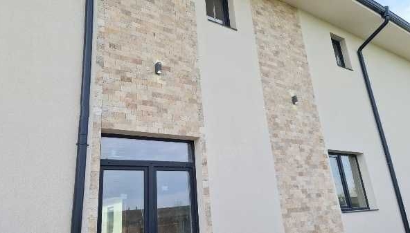 Къща в с. Радиново, Област Пловдив - 500 кв.м за 500 €/кв.м - Снимка #1