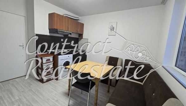 Дава се под наем Двустаен апартамент в Варна, Аспарухово - 45 кв.м за 306 € - Снимка #1