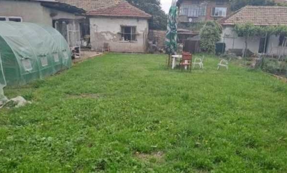 Къща в Пловдив, Западен - 300 кв.м за 757 €/кв.м - Снимка #1