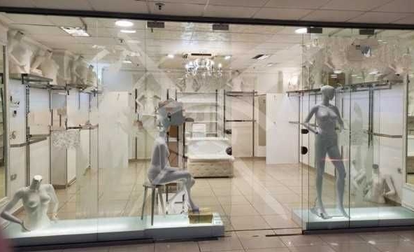 Дава се под наем Магазин в Пловдив, Център - 65 кв.м за 42392.22 € - Снимка #1