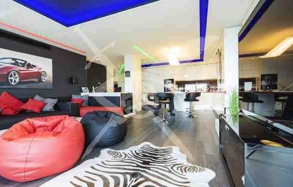 Тристаен апартамент в Бургас, Лазур - 166 кв.м за 3687 €/кв.м - Снимка #1