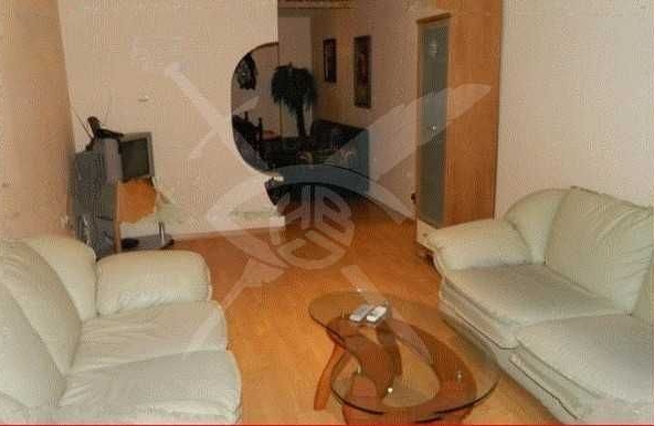 Дава се под наем Тристаен апартамент в Пловдив, Мараша - 110 кв.м за 628.32 € - Снимка #1