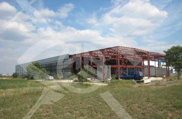 Склад в Пловдив, Център - 6500 кв.м за 439 €/кв.м - Снимка #1