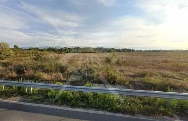 Парцел в Пловдив, Индустриална зона - Север - 8000 кв.м за 62 €/кв.м - Снимка #1