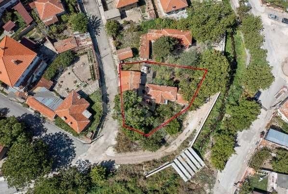 Къща в Перущица - 57 кв.м за 618 €/кв.м - Снимка #1