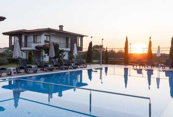 Къща в с. Лозенец, Област Бургас - 265 кв.м за 1038 €/кв.м - Снимка #1