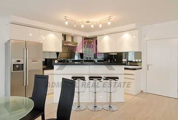 Дава се под наем Четиристаен апартамент в Варна, Бриз - 130 кв.м за 1000 € - Снимка #1