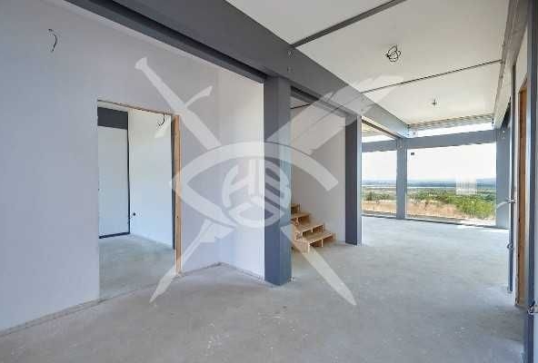 Къща в с. Кошарица, Област Бургас - 200 кв.м за 1500 €/кв.м - Снимка #1