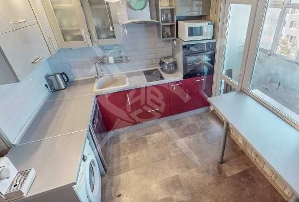 Дава се под наем Четиристаен апартамент в Бургас, Зорница - 80 кв.м за 148822.59 € - Снимка #1