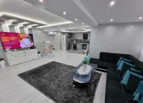 Тристаен апартамент в Асеновград - 147 кв.м за 1089 €/кв.м - Снимка #1