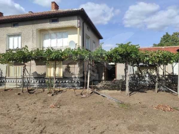 Къща в с. Татарево, Област Пловдив - 154 кв.м за 166 €/кв.м - Снимка #1