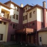 Хотел в Шипка - 525 кв.м за 610 €/кв.м - Снимка #1