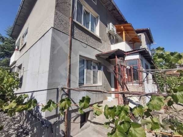 Етаж от къща в Първомай - 90 кв.м за 1334 €/кв.м - Снимка #1