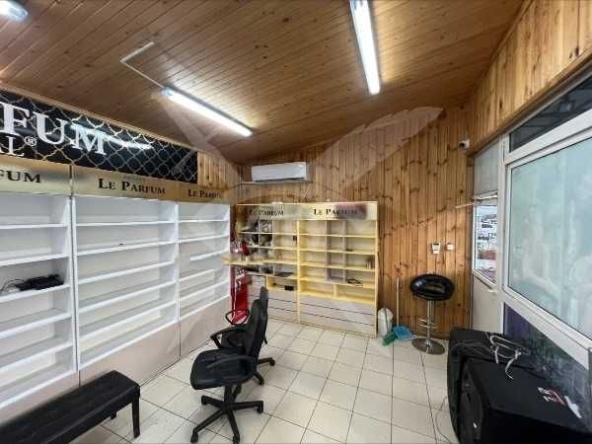 Магазин в Пловдив, Изгрев - 33 кв.м за 682 €/кв.м - Снимка #1
